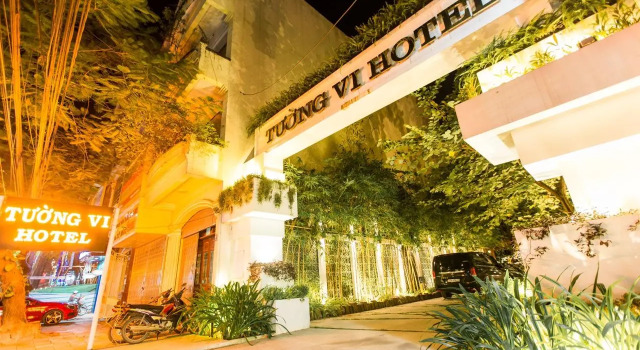Двухместный номер Standard с балконом и с видом на сад Tuong Vi Hotel