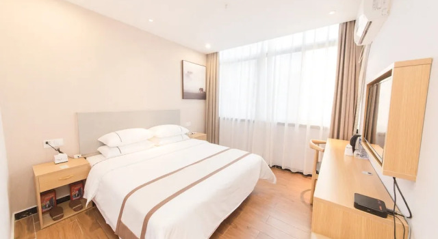 Номер Business J Tour Inn