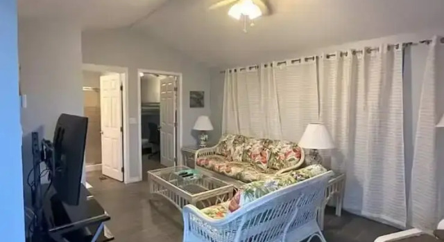 Stylish 2BR Waterfront Home w Pool Resort Access, Забронировать Курортный отель Курортные отели Rio Grande Valley, Курортный отель