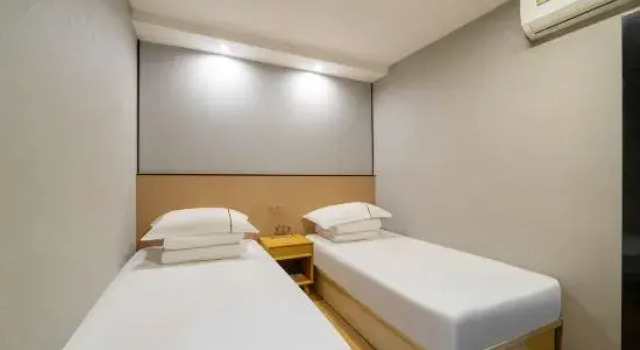 (camerata maschile) letto in camerata Fulin Hostel