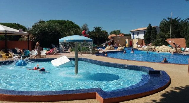 Номер Standard Mobil Home Luxe 3 chambres climatisé Canet en Roussillon