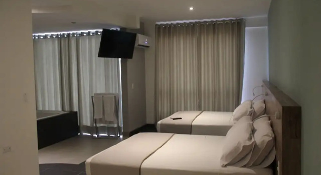 Четырёхместный семейный номер Standard Hotel G