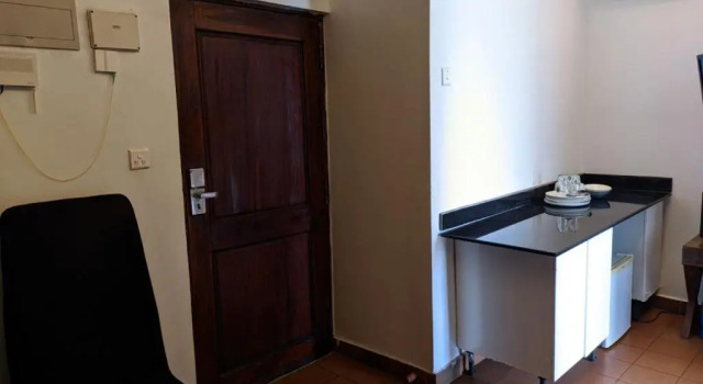 A lovely studio apartment with gym and pool access, Забронировать Апартаменты/квартира Отели Дар-эс-Салама с бассейном, рядом с Zanzibar Ferry Terminal, Бассейн