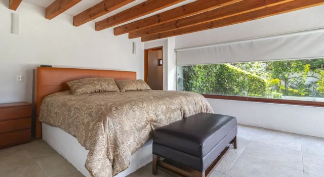 Lake view house with private pool, Prenota Affittacamere Hotel a Stato del Messico con parcheggio, Parcheggio