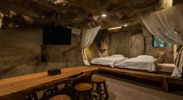 Кровать в общем номере Yi-He Golden Homestay