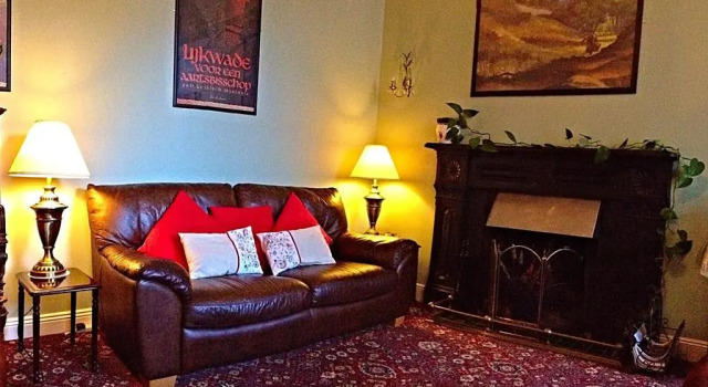 Cashel Town B&B, Prenota Bed & breakfast Cashel 