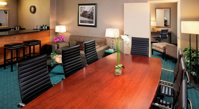 DoubleTree by Hilton Roseville Minneapolis