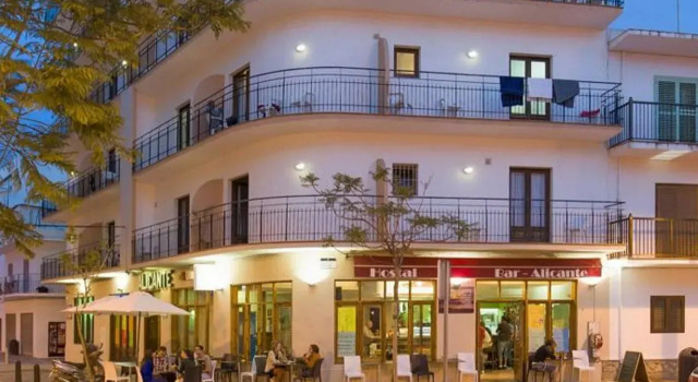Hostal Alicante, Book Hotel Sant Antoni de Portmany 