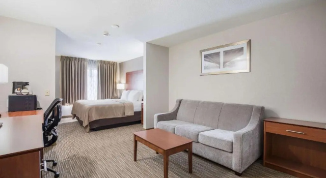 Люкс Quality Inn & Suites Lodi I-90