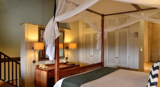 Двухместный люкс Victoria Falls Safari Lodge