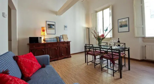 San Lorenzo Bright Loft, Забронировать Отель Сан-Лоренцо Флоренция, рядом с Дом Буонаротти