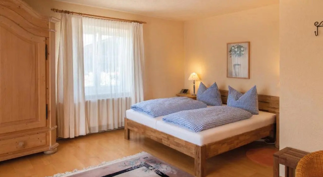 Hotel Garni Alpenblick, Rezervasyon Otel Bergen Chiemsee