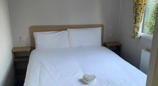 3 Bed Cabin - Sleeps 6 - Wifi, Free Parking, Pets