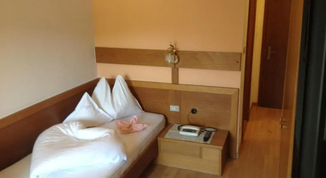 Одноместный номер Standard с балконом Hotel Garni Savoy - new opening