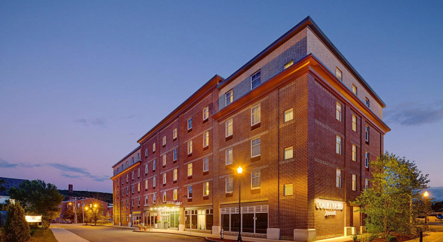 Courtyard by Marriott Keene Downtown, Забронировать Отель Кин Нью-Гемпшир, рядом с Историческое общество округа Чешир