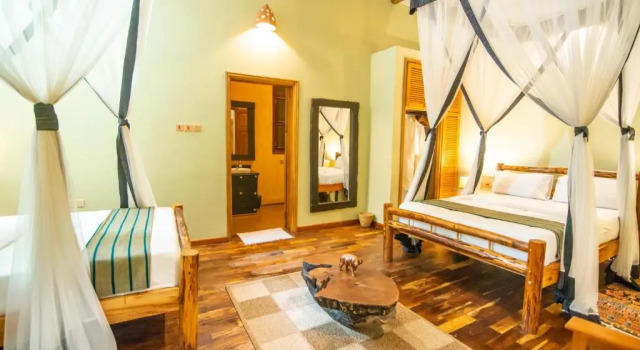 Четырёхместный номер Standard Buffalo Safari Lodge