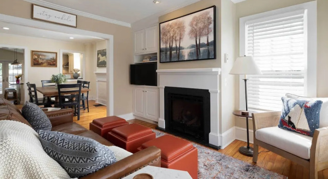 Апартаменты Brooke House In The Heart of Downtown w/ Patio