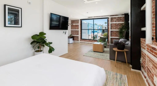 Люкс The Brick Boutique Hotel