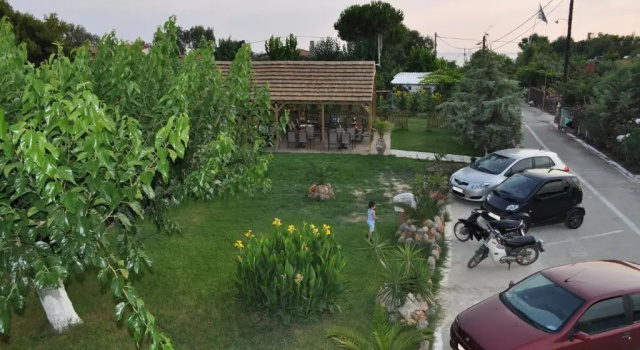 Трёхместная студия Olympion Village Studios