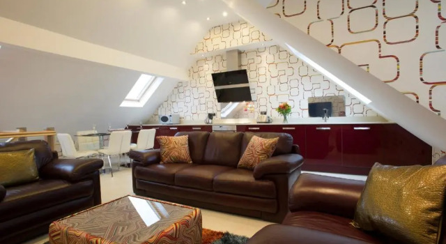 Люкс Luxury Дуплекс с 3 комнатами Breck Apartments by Central Beach Leisure Ltd