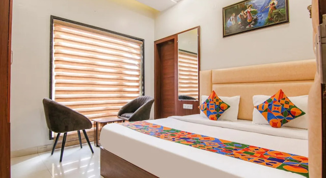 Номер Deluxe FabHotel Golden City