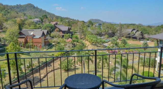 Люкс с видом на сад Patravana Resort