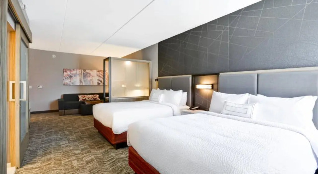 Четырёхместный люкс SpringHill Suites by Marriott Cincinnati Blue Ash