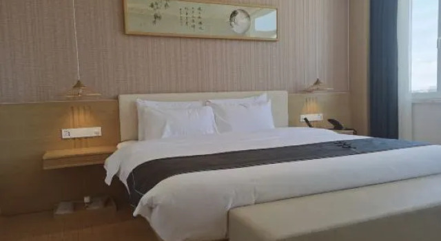 Люкс Jianguo HIDDEN Hotel (Weihai High-Speed Rail North Station Zhangcun Government)