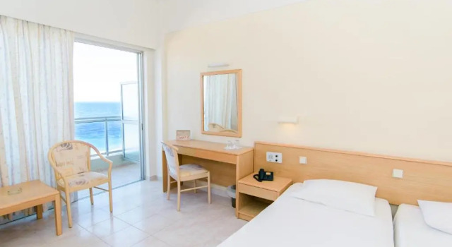 Номер Standard Hotel Riviera