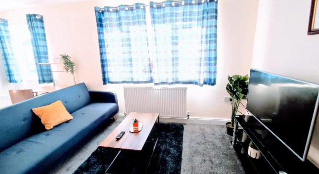 Crystal Suite 3 free private parking, Book Hotel North Shields Tyne and Wear