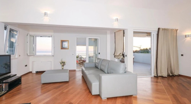 Beautiful Home in Dolac With Wifi and 7 Bedrooms