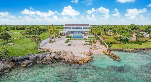Вилла Luxurious 12-bedroom Oceanfront Villa With Private Chef Butler Private Beach in Casa de Campo Resort