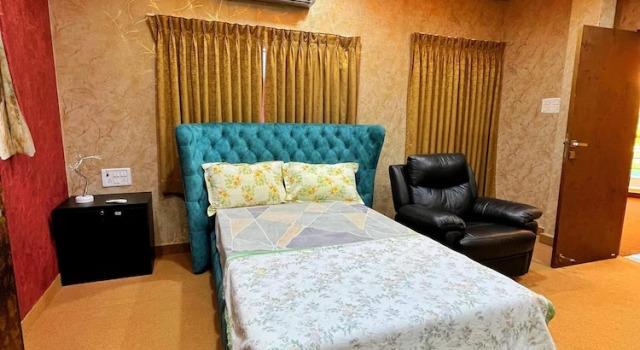 Вилла The Charlie Suites