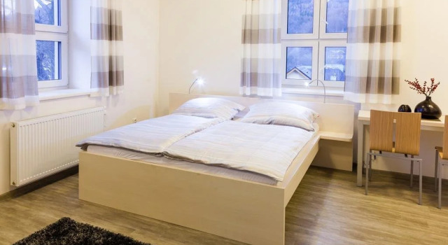 Hotel Valdes, Забронировать Отель Отели в центре Лучна-над-Десной, в центре