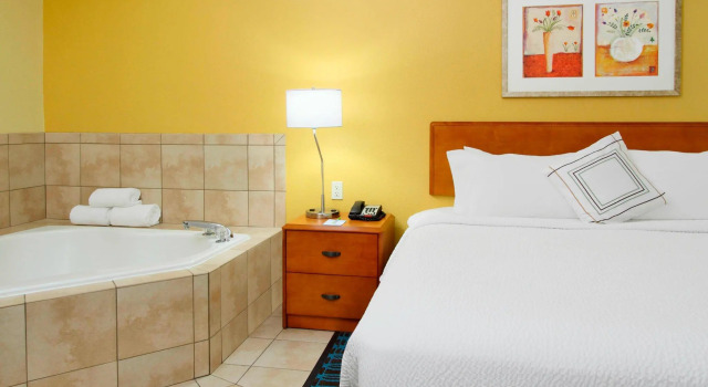 Двухместный люкс Fairfield Inn & Suites by Marriott Fairfield Napa Valley Area