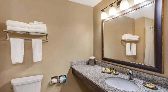 Четырёхместный номер Standard Best Western Plus Intercourse Village Inn & Suites