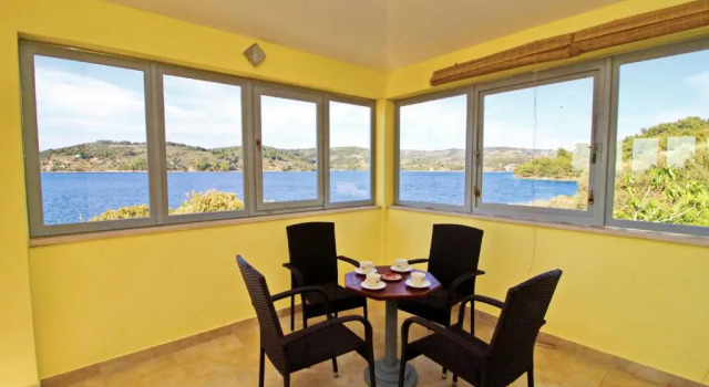 Коттедж c 1 комнатой Holiday Home Katica - One Bedroom Holiday Home With Terrace and Sea View