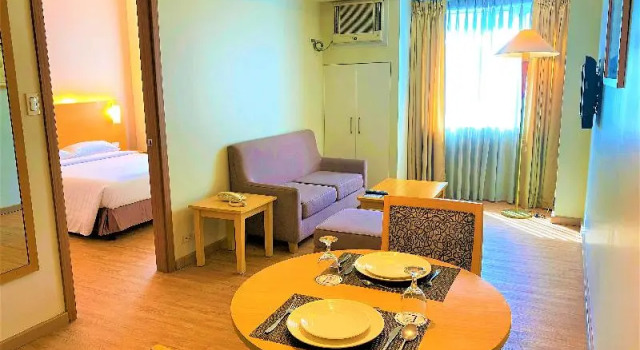 Номер Standard One Pacific Place Serviced Residences