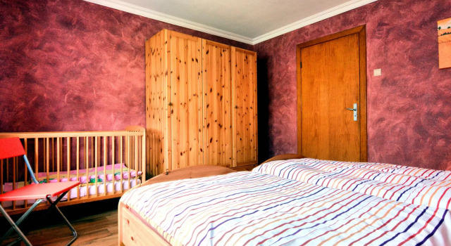 Holiday Home Annick Nidrum, Rezerwuj Hotel Buetgenbach 