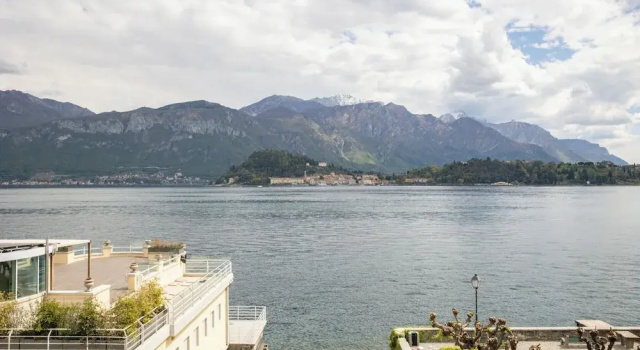 Апартаменты с видом на озеро Lakefront Contemporary