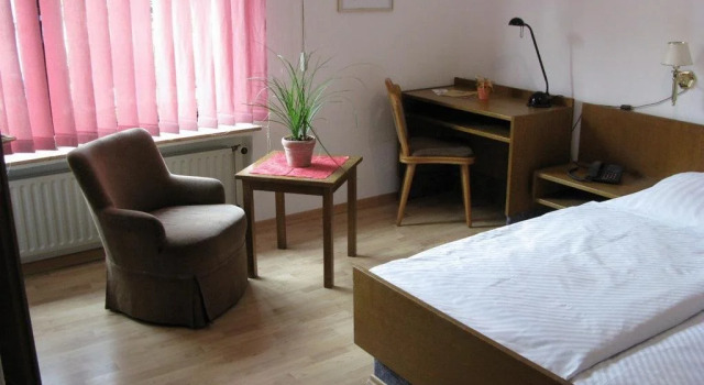 Hotel Restaurant Menden, Забронировать Отель Менден Зауэрланд, рядом с Wilhelmshoehe Menden
