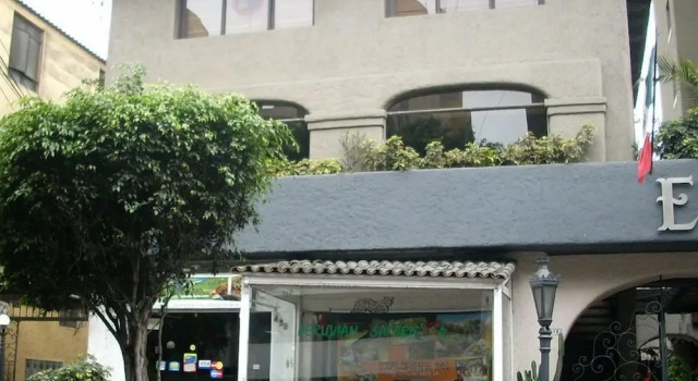 Incalife - Hostel, Забронировать Хостел Отели в центре Мирафлореса, в центре
