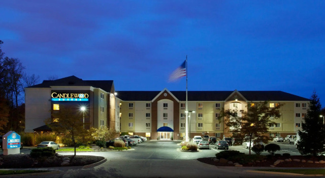 Sonesta Simply Suites Cleveland North Olmsted Airport, Забронировать Отель Норт-Олмстед штат Огайо