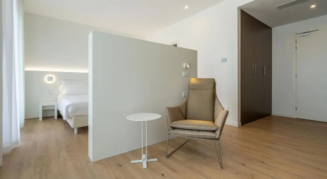 Полулюкс Hotel Bauer & Sporting