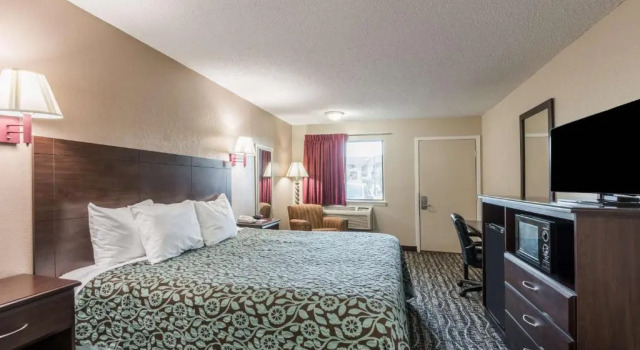 Номер Standard Days Inn by Wyndham San Marcos