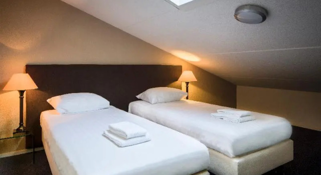 Номер Standard с балконом Fletcher Hotel Jan van Scorel