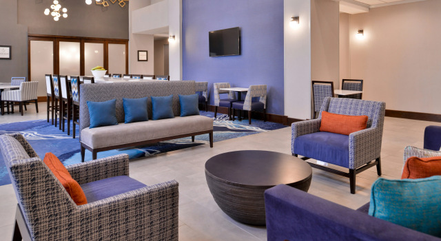 Hampton Inn & Suites Legacy Park-Frisco
