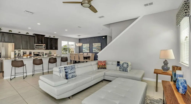 9023 Pelican Cove