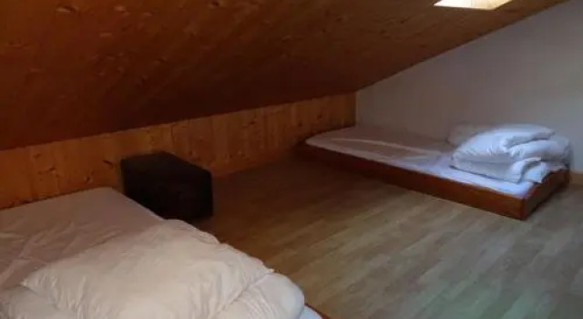 Apartment Agreable Triplex 12 Personnes - Ensoleille Et Calme, Prenota Appartamento Hotel a Rodano-Alpi con parcheggio, Parcheggio
