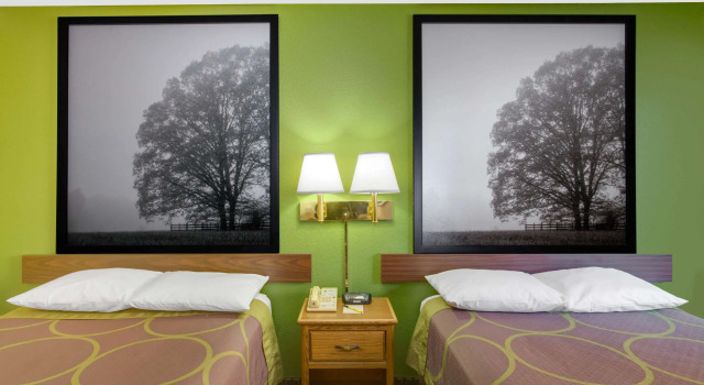 Super 8 by Wyndham Radford VA, Reserva ahora Hotel Radford 